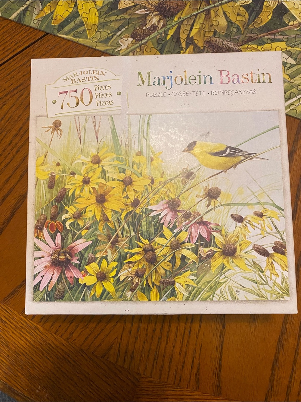 Marjolein Bastin 750-Piece Jigsaw Puzzle - Yellow Gold Floral & Bird